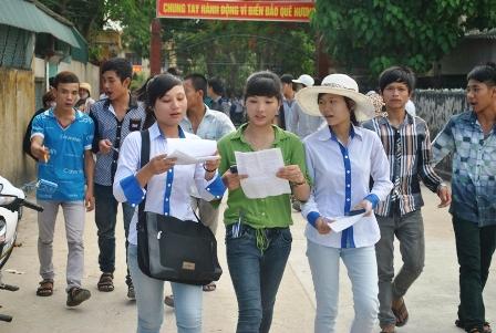 Các thí sinh thi tốt nghiệp THPT năm 2013.