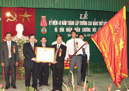Tỉ lệ chọi trường cao đẳng Thủy sản năm 2013