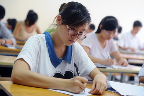 Điểm chuẩn đh Kinh tế quốc dân 2013