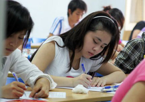 thi-vao-lop-10-truong-cong-2014
