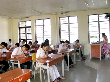 thi-sinh-2 "diem thi tot nghiep thpt 2012"